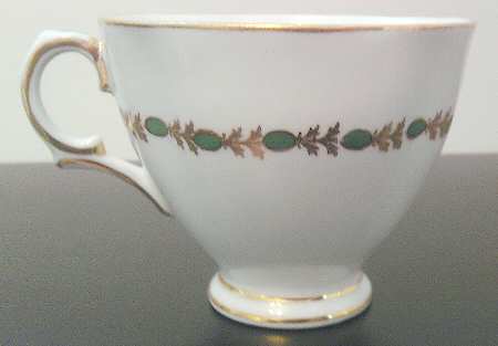 653 Footed Cup
