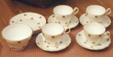 RE50 Footed Cup & Saucer Set