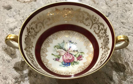 ROB460 Footed Cream Soup Bowl