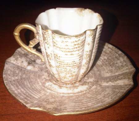 1219 Flat Cup & Saucer Set