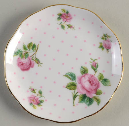 Cheeky Pink Tidbit Plate