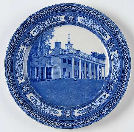 RD353 Dinner Plate by Royal Doulton