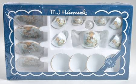 Lilly of the Valley 11 Piece Toy Tea Set