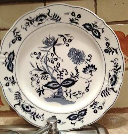 RLJ3 Dinner Plate
