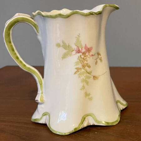 2392 Creamer