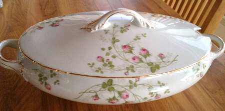 R1967 Oval Covered Vegetable