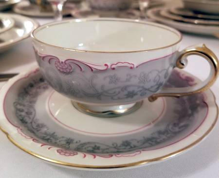 ROT319 Footed Cup & Saucer Set