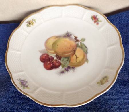 R1969 Salad Plate