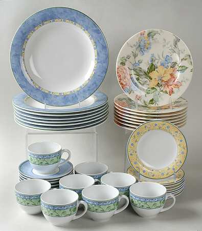 Estate Sets-China 40 Pc Set (8 5 Pc Place Settings)