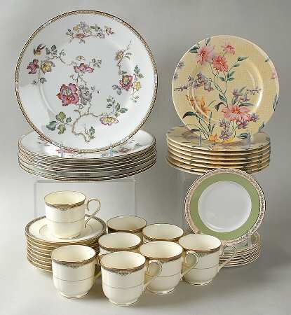 Estate Sets-China 40 Pc Set (8 5 Pc Place Settings)