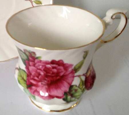 January Footed Cup
