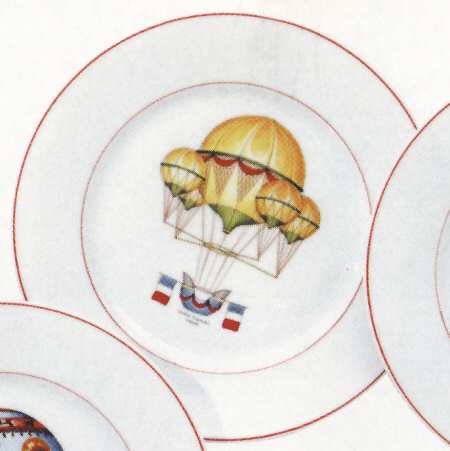 Balloons (Red Trim) Dessert/Pie Plate