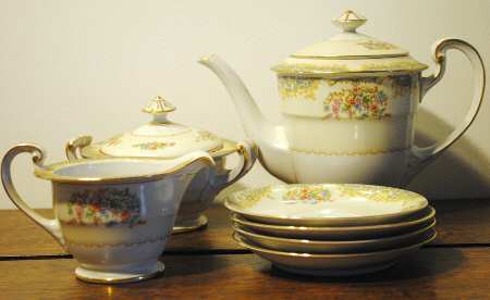 RO97 Teapot & Lid