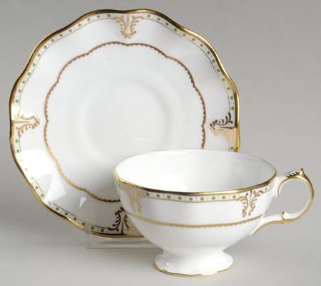Elizabeth Green Footed Cup & Saucer Set