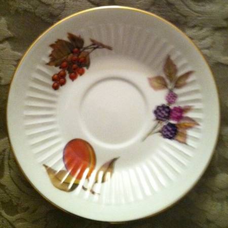 RWT12 Saucer