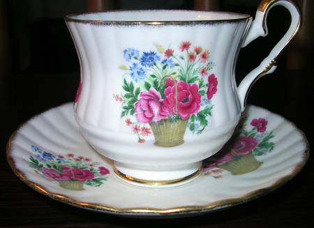 RST220 Footed Cup & Saucer Set