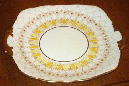 RST221 Square Handled Cake Plate