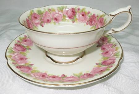 V2166 by Royal Doulton
