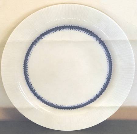 R2964 Dinner Plate