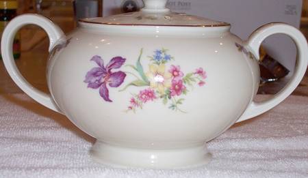 R2972 Sugar Bowl & Lid
