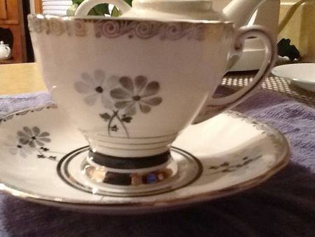 713 Footed Cup & Saucer Set