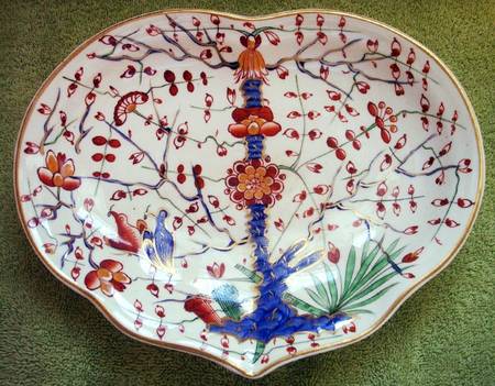 28 10" Leaf Dish
