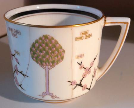 E9845 by Royal Doulton