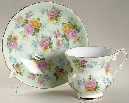 RST229 Footed Cup & Saucer Set