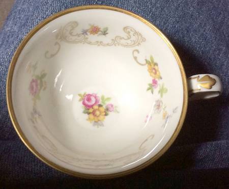 REH51 Footed Cup