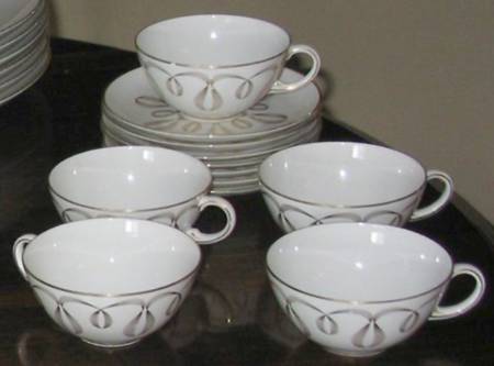 ROB479 Flat Cup & Saucer Set