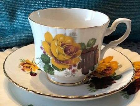 RST235 Footed Cup & Saucer Set