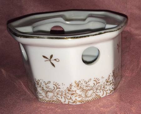 Oriental Lace China Warmer Stand