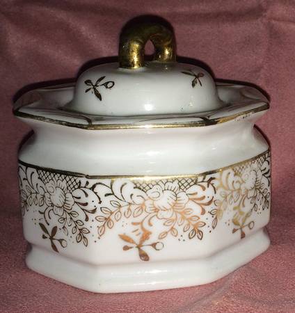 Oriental Lace Sugar Bowl & Lid