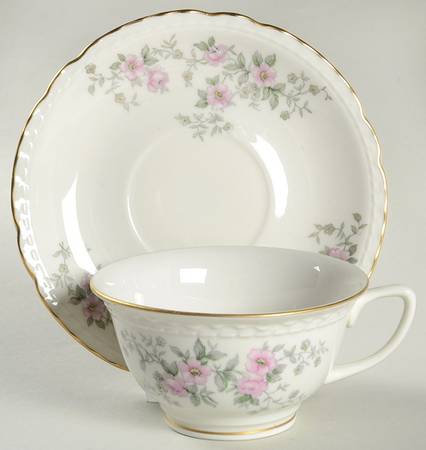 ROJ306 Footed Cup & Saucer Set