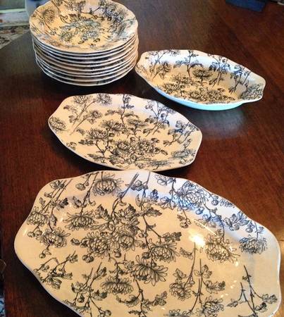 Doultons Chrysanthemum Black by Royal Doulton