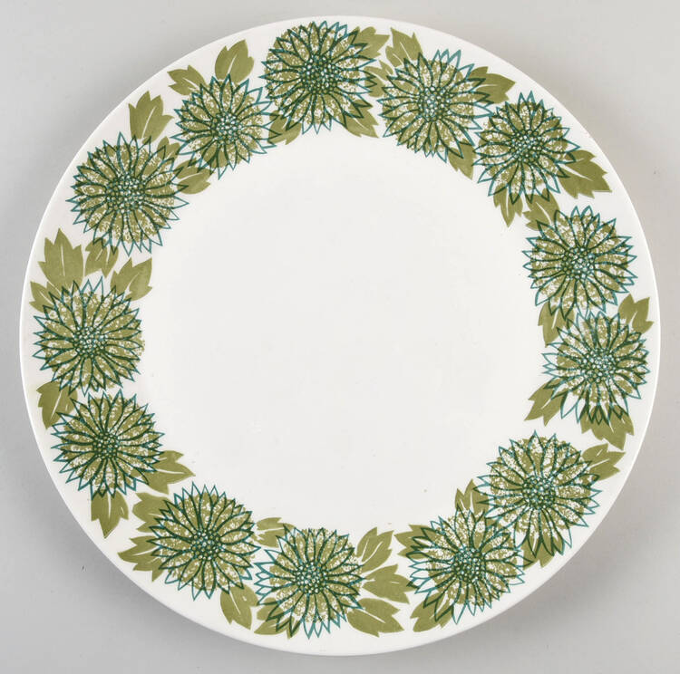 Boutonniere 12" Chop Plate (Round Platter)