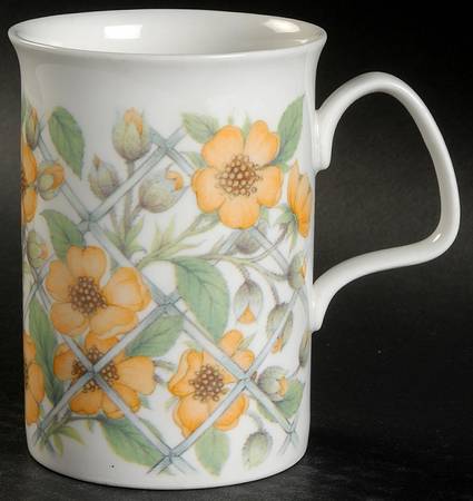 Trellis Rose Mug