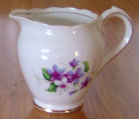 RLY37 Creamer