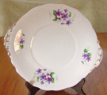 RLY37 Handled Cake Plate