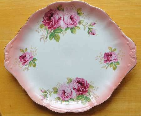 ROA288 Handled Cake Plate