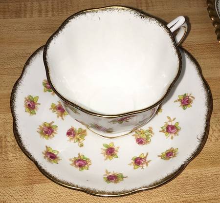 2612 Footed Cup & Saucer Set