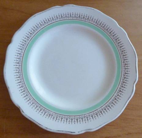 D6158 by Royal Doulton