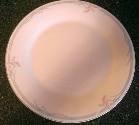 Carnation (No Verge) by Royal Doulton