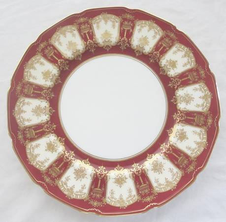 H2440 by Royal Doulton