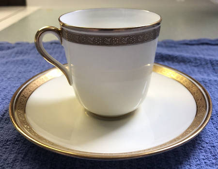 L1406 Flat Demitasse Cup & Saucer Set