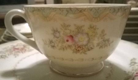 RBT13 Footed Cup