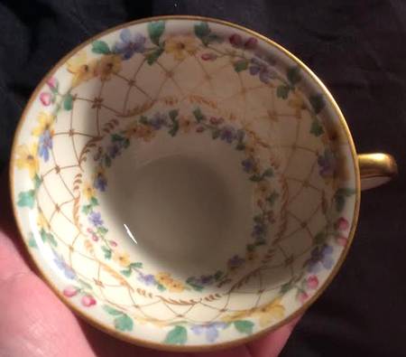 R2558 Footed Cup