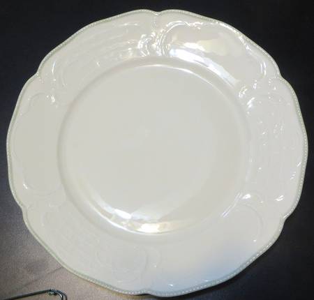 R2343 Dinner Plate