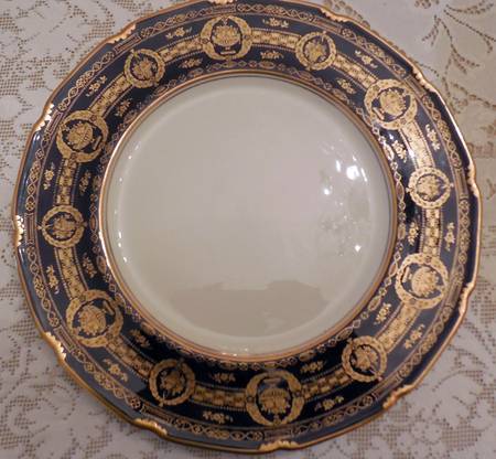 BB2422 by Royal Doulton