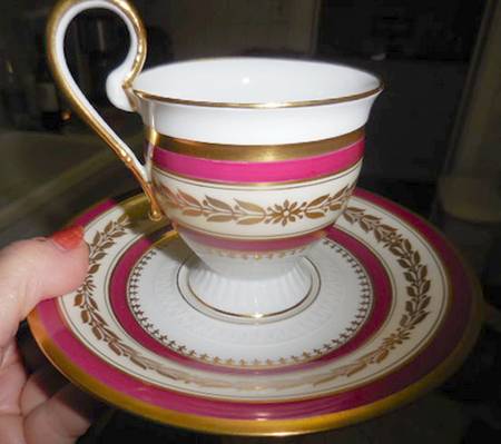 RYD107 Footed Cup & Saucer Set